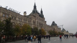 Egal ob Kremlmauer, Roter Platz oder Basiliuskathedrale, es wurde fotografiert, bis der Akku leer war. Am Ende dieses anstrengenden, aber schönen Tages flogen wir zurück zu unseren Familien, die uns schon erwarteten.