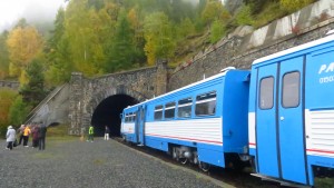 Entlang des Baikalsees führte sie uns vorbei an einigen kleineren Dörfern und lohnenswerten Aussichtspunkten.